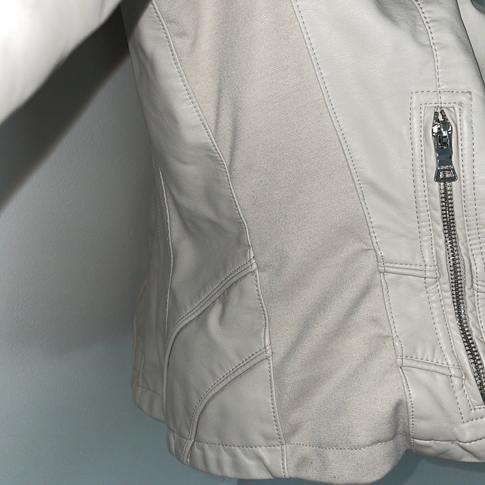 Guess Jacket - Picture 5 of 14